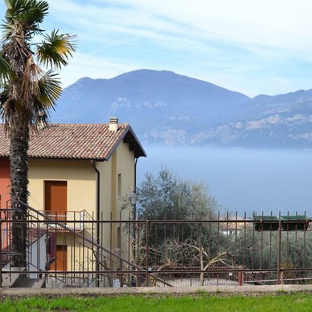 Casa Consolati Apartment Brenzone sul Garda Luaran gambar