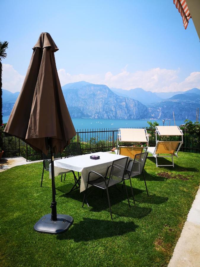 Casa Consolati Apartment Brenzone sul Garda Luaran gambar