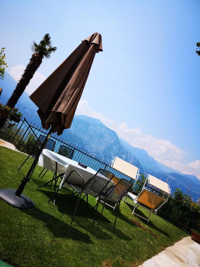 Casa Consolati Apartment Brenzone sul Garda Luaran gambar